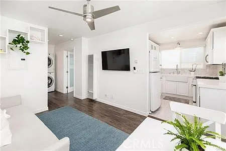 577 Ramona Ave #C — Photo 6