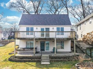 23230 S Shore Dr, Edwardsburg, MI 49112