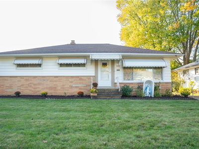 7198 Oakwood Rd, Parma, OH, 44130