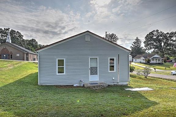 4th image of 307 Shelby Ave