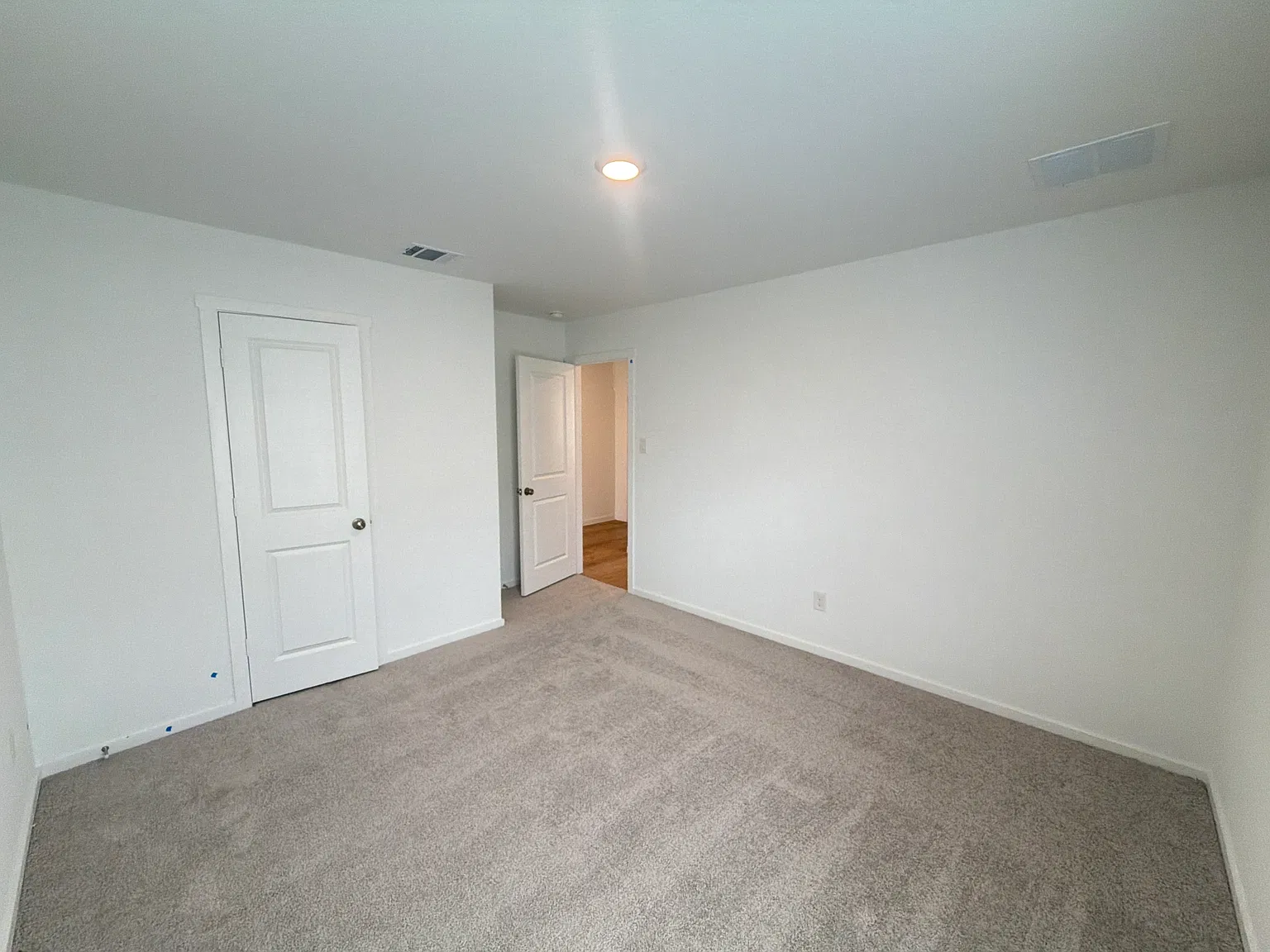 3 bed, 1569 sqft, $1,650 — Photo 4
