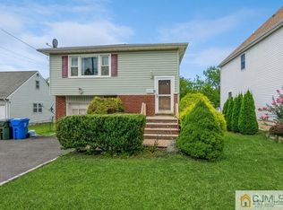 174 Bloomfield Ave, Iselin, NJ 08830