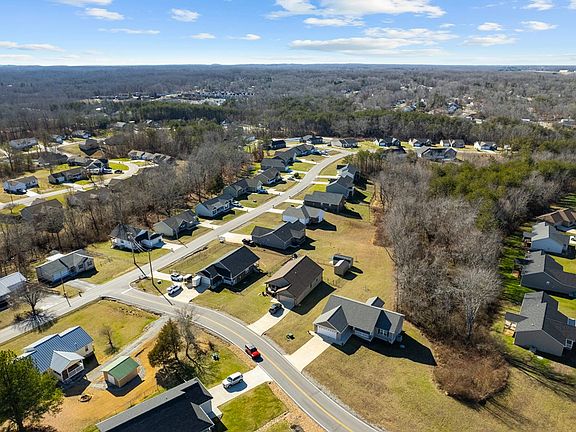 5th image of 15 Capitol Dr