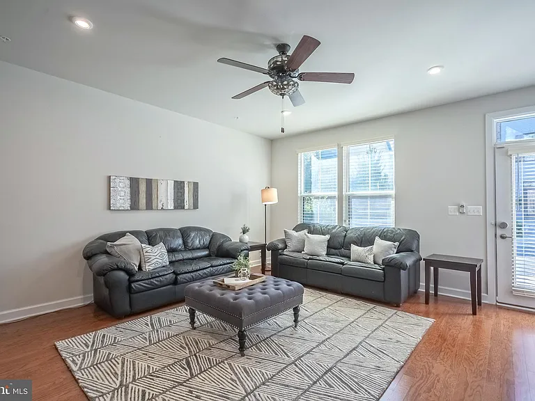 22308 Seabring Ter — Photo 3