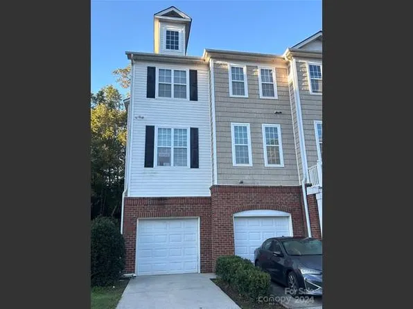 6932 Park Place Dr, Charlotte, NC 28262