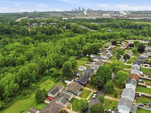 5th image of 4352 Sky Lane Dr