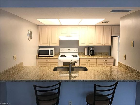 4th image of 4150 Ashcroft Ct Unit 411