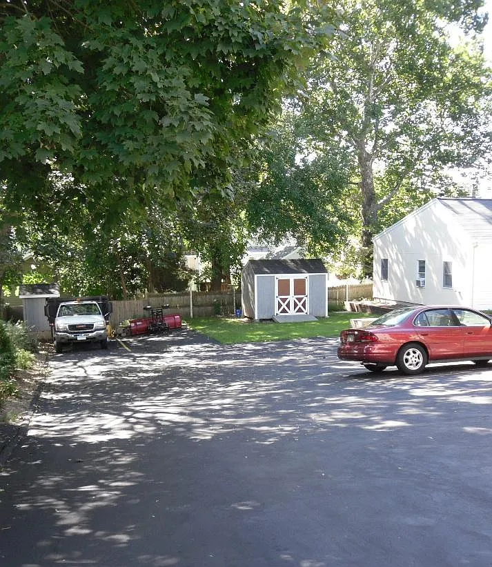 Building Photo - 74 Pine Hill Ave