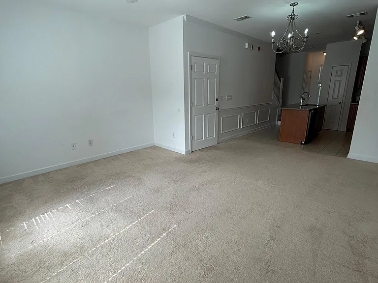 2798 Howard Ave #D — Photo 8