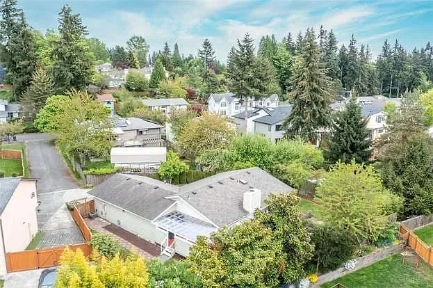 127th Pl NE — Photo 10