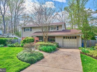 8709 Victoria Rd, Springfield, VA 22151