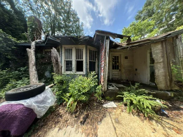 417 Young St, Selma, AL 36701