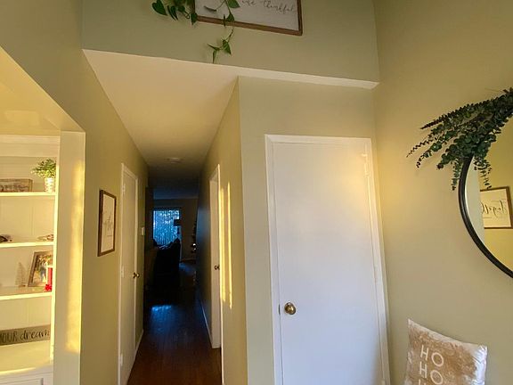 4th image of 319 Carver Dr