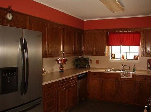 Chef's delight kitchen with lots of upgrades.