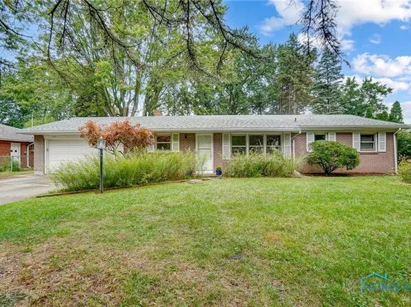 1054 Clark St, Bowling Green, OH 43402