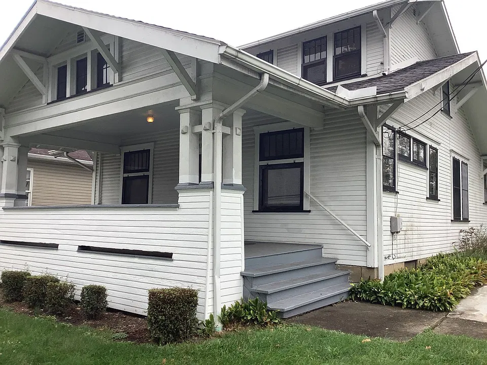 815 Price St