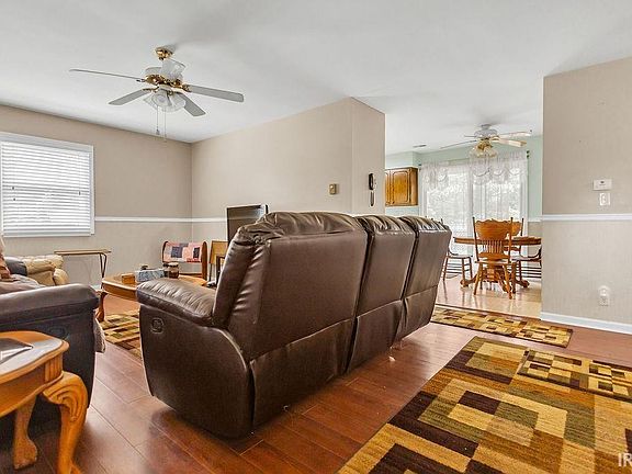5th image of 3930 W Walcott Ln