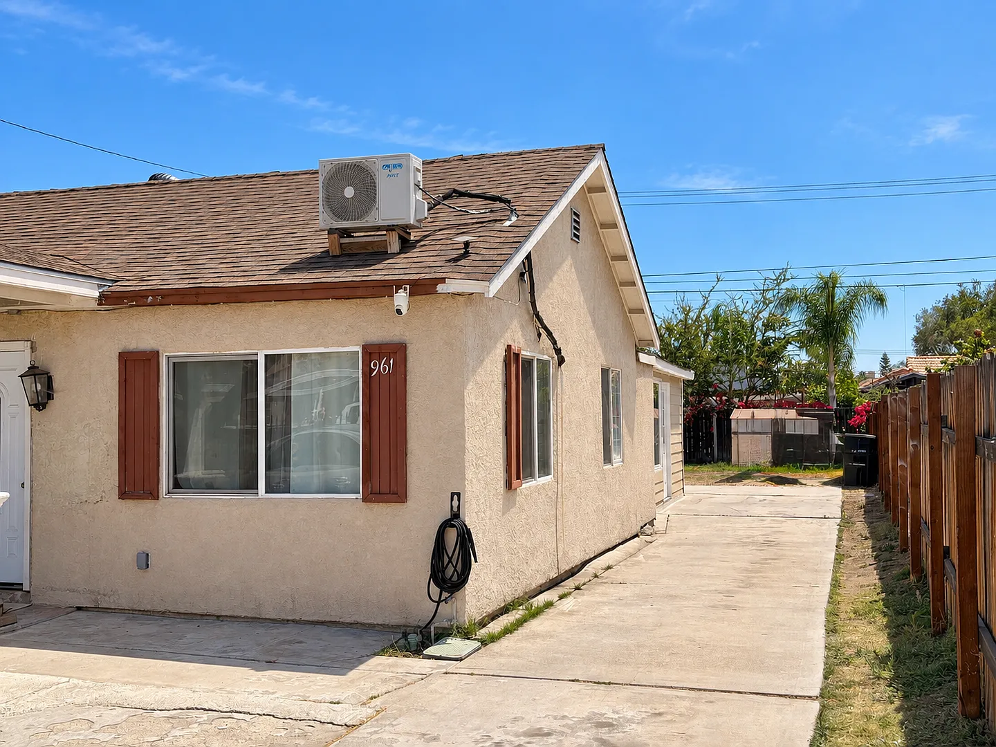 2 Bed, 1 Bath in Colton! — Photo 3