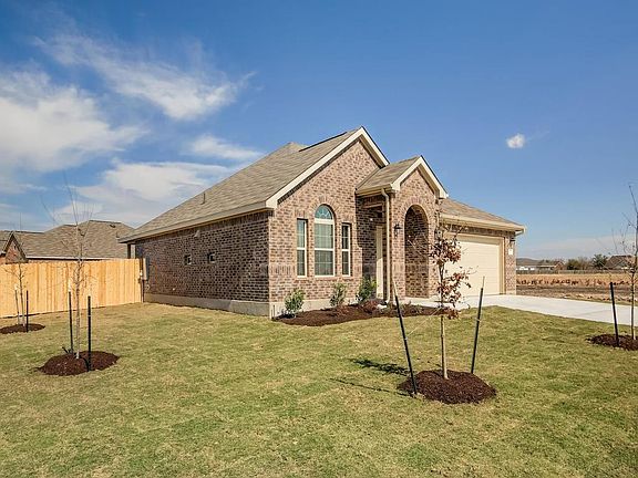 3rd image of 500 Hendelson Ln
