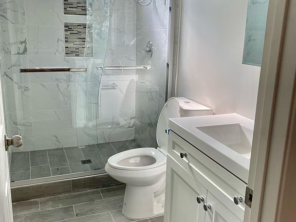 2nd image of 4985 Bel Escou Dr