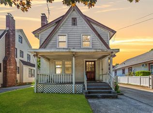 58 Landau Ave, Floral Park, NY 11001