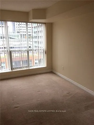 250 Wellington St W #1128 — Photo 5