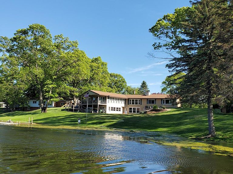 15489 Oak Dr Spring Lake, MI, 49456 Apartments for Rent Zillow