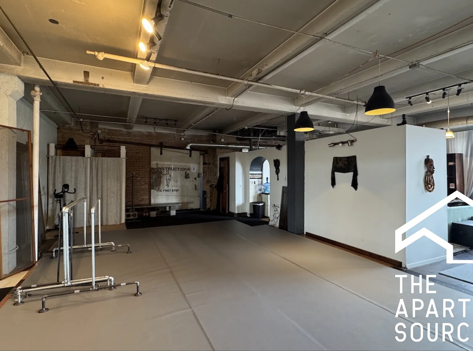 1 bed, 2500 sqft, $2,995 — Photo 2