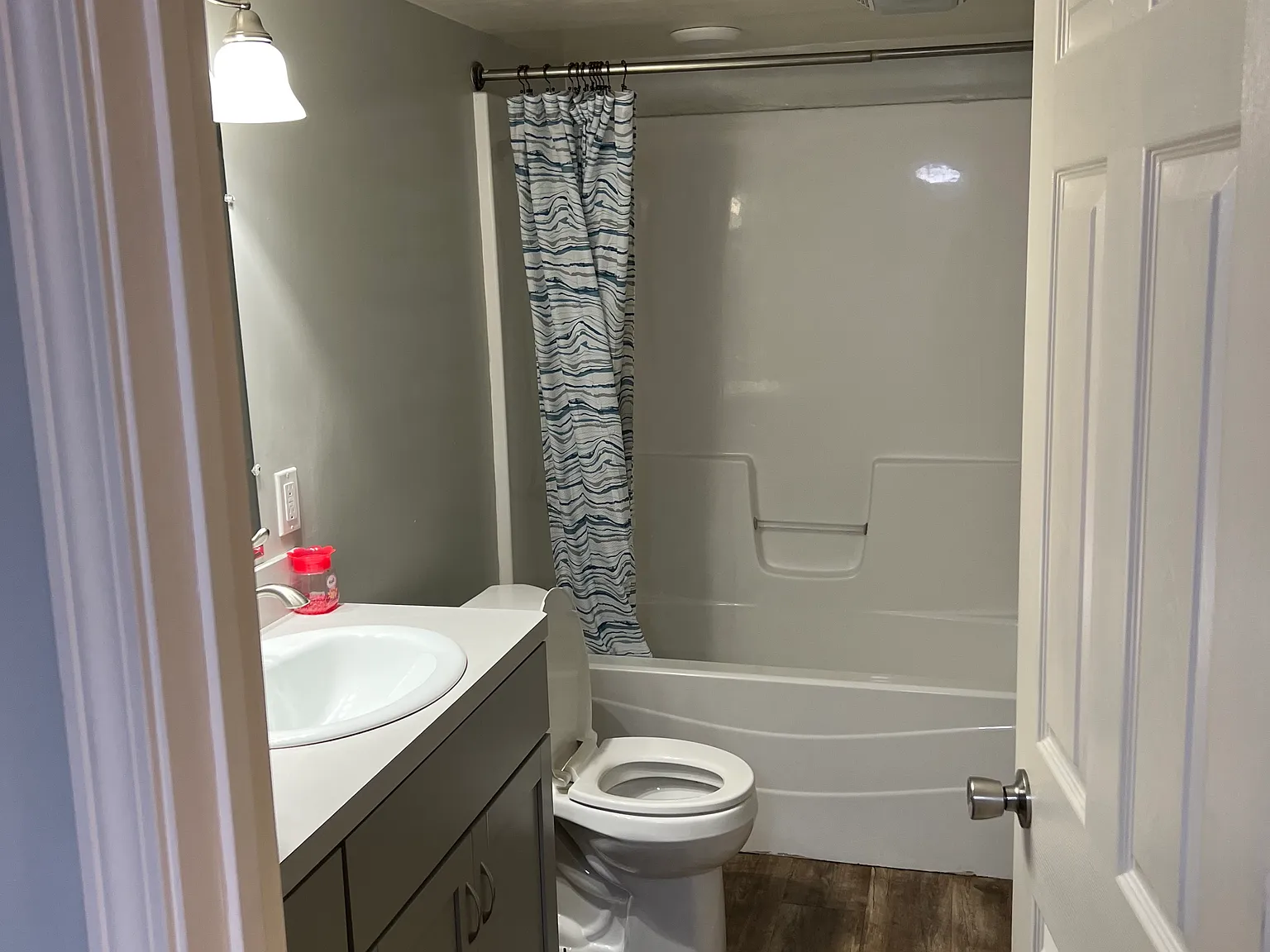 Twelve Oak Apartments — Photo 3