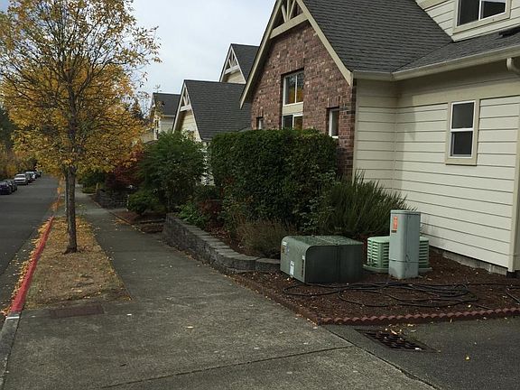 2nd image of 15092 NE 8th Pl