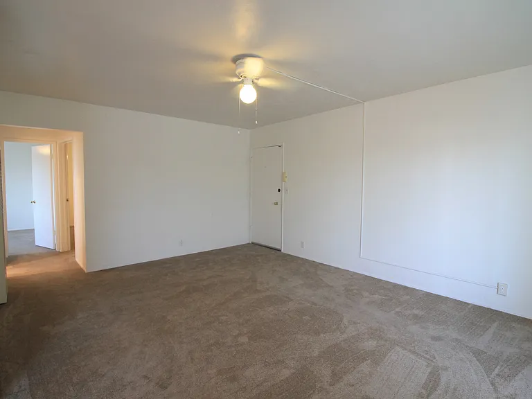 2835 Polk Ave — Photo 7