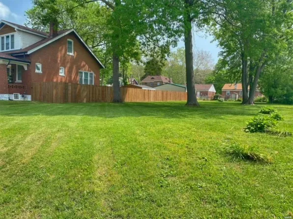 1216 Waldron Ave, Saint Louis, MO 63130