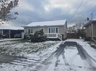 43 Golden Blvd W, Welland, ON L3B1H3
