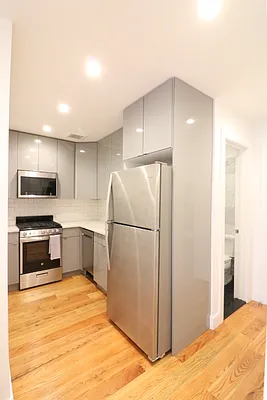 Rented by Oxford Property Group | media 11