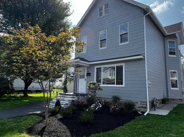 35 Hospital St, Carbondale, PA 18407