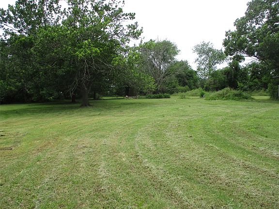 4th image of 1026 County Road 1145 Point
