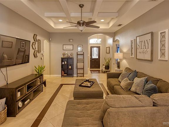 5th image of 2714 Sabal Palm Dr