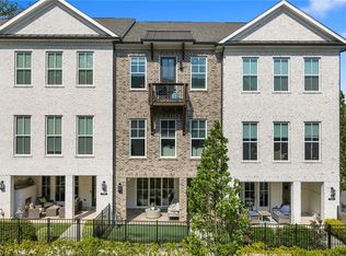 528 Clover Ln, Alpharetta, GA 30009