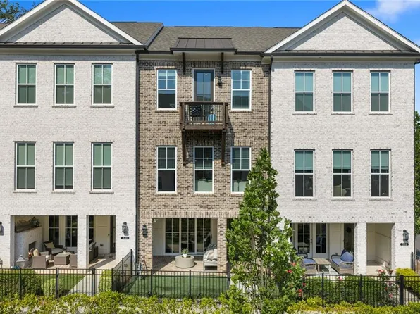 528 Clover Ln, Alpharetta, GA 30009