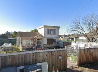 998 Garden St, East Palo Alto, CA 94303
