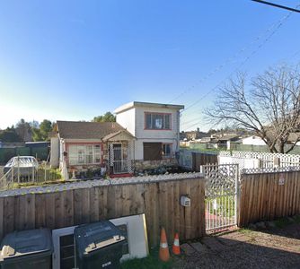 998 Garden St, East Palo Alto, CA, 94303