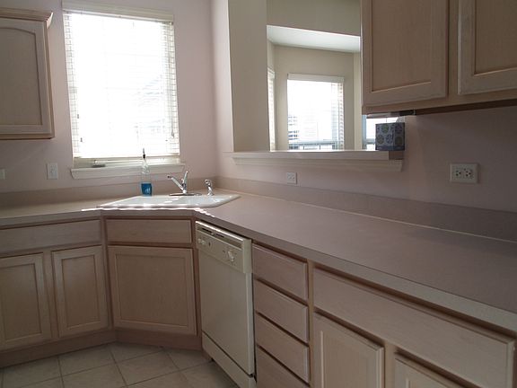 4th image of 1739 Augusta Ln