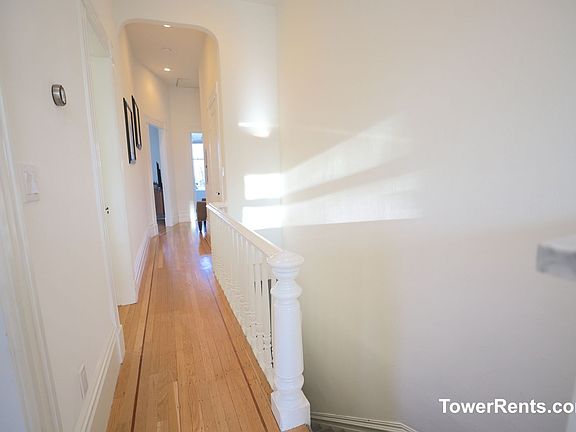5th image of 208-210 Fair Oaks St #208