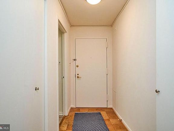 5th image of 4620 N Park Ave APT 201E