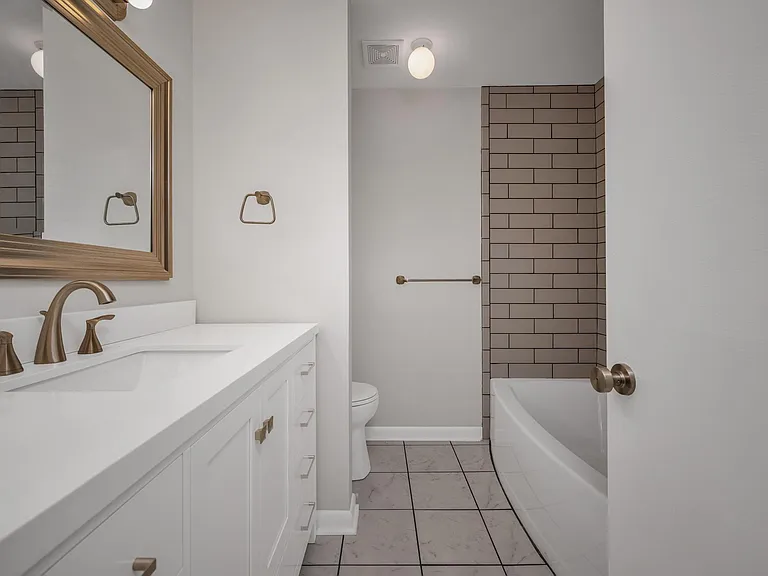102 Jennings Dr #A — Photo 8