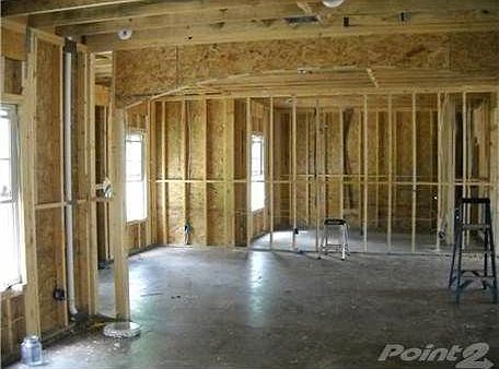 4th image of 303 Mosswood Dr