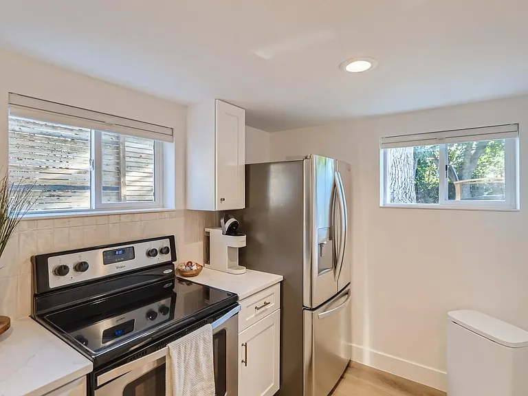 4672 Everett Ct #B — Photo 14