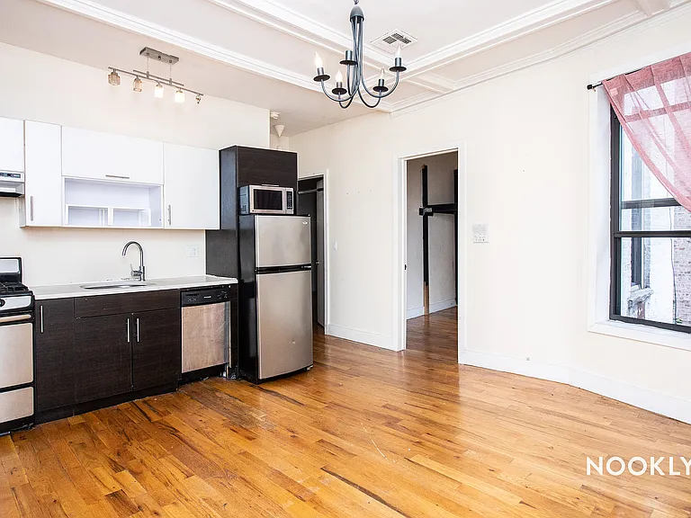 711 Saint Marks Ave #4C — Photo 1