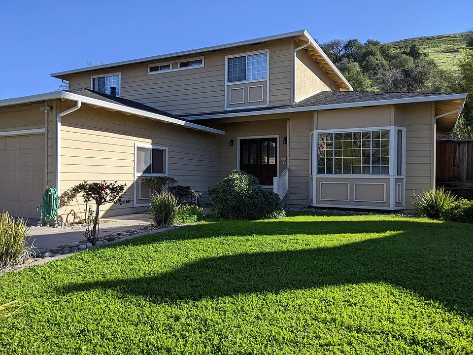 382 Manila Dr