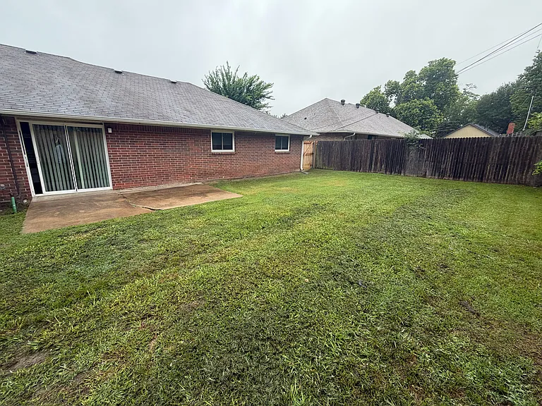 4919 S Oswego Ave — Photo 4